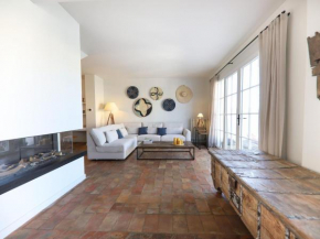Pleasant house for 8 people & 12 m mooring